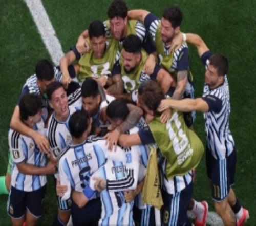 阿根廷自2014年世界杯以来,首次在单届赛事中开局两连胜