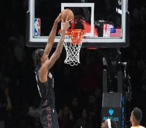 白捡个首发中锋！队记：接收克拉克斯顿后公牛还有3000万空间