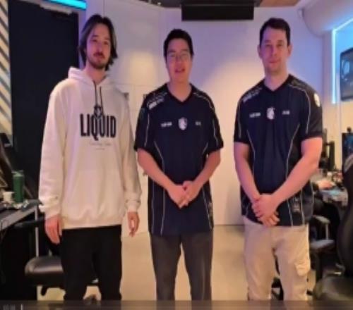 什么东西这么好笑Liquid教练因队友发表情包笑得摔下楼梯受伤