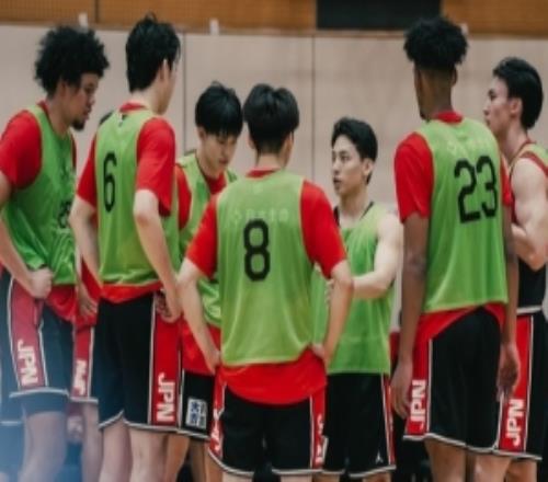 下月战中国男篮打不打日本篮协晒日本男篮训练照河村勇辉在列