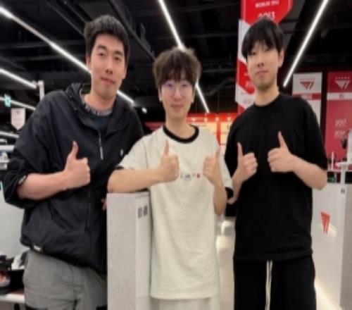 957分享旅游照片：紧张体验了高空热气球去T1大楼参观
