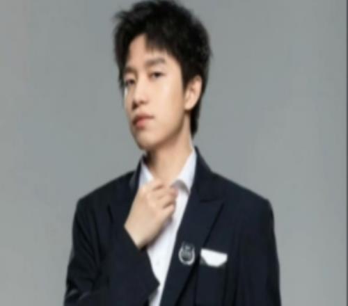 爆料人：WBG半个月前找到厂长，谈到现在概率95%吧
