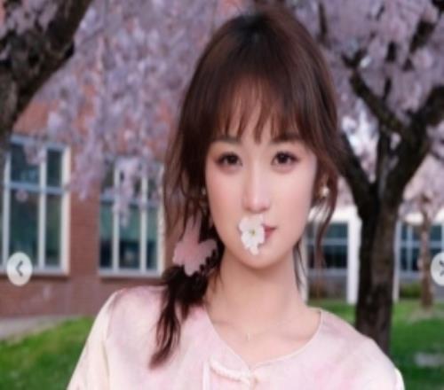 开拓者官方祝杨瀚森21岁生日快乐！小杨女友INS转发