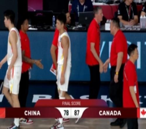 媒体人：中国U17男篮的对抗和体能劣势被无限放大篮板就是抢不到