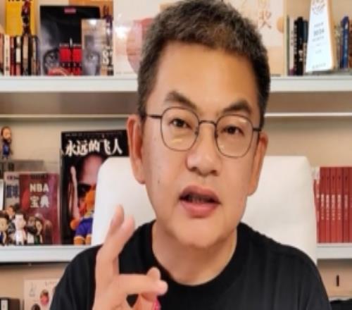 苏群：杰伦布朗作为放出来的筹码已收不回去史总现在骑虎难下
