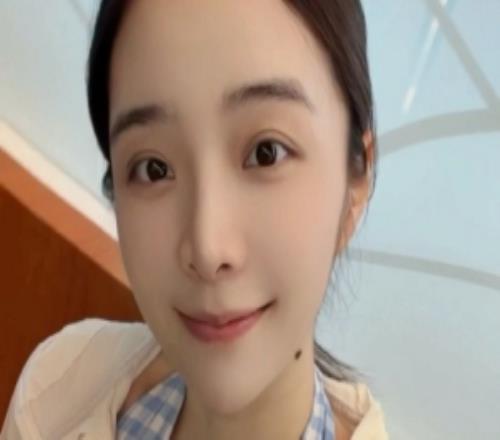 余霜：产检顺遂通过医生说只要没有不惬意可以继续坚持健身的！