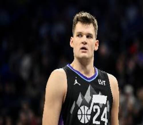 苏群：湖人两个首轮换了凯斯勒争取到半决赛