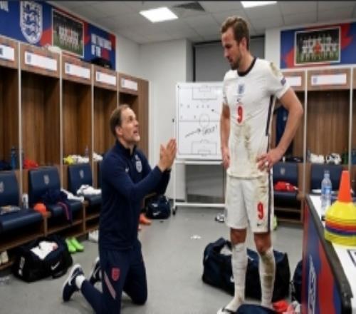 要给凯恩叩头！媒体人：凯恩今晚唯一真神金球感受都有悬念了！