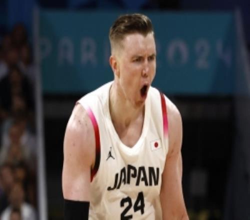 10中9！杨鸣：中国队下半场防守没大问题霍金森的个人能力太夸张