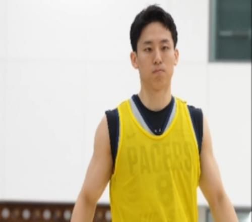 未随队出战中国男篮！步行者官网晒视频河村勇辉认真备战