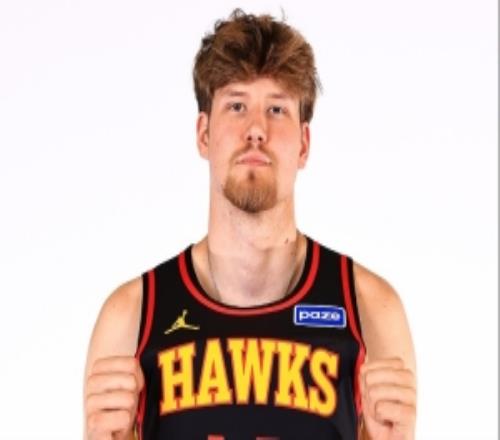 美记：老鹰与52号秀维萨尔签下4年930万美元合同后两年非保障