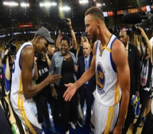 10年前的今天：杜兰特宣布加盟勇士随后三季夺两冠&两次荣膺FMVP