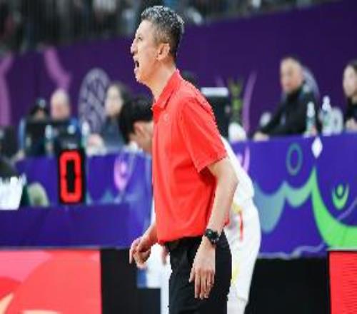媒体人：中国男篮只有12名球员前往韩国其他球员回北京继续训练