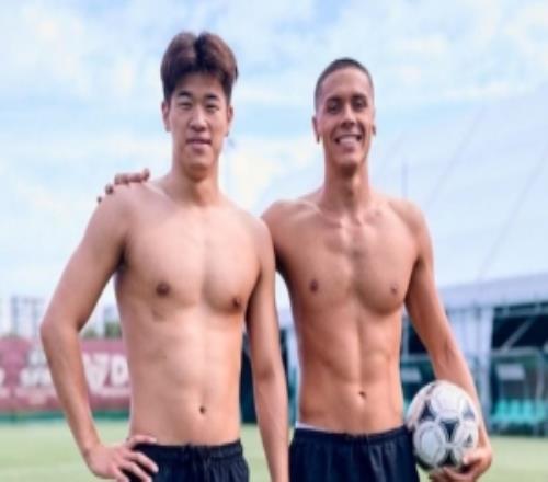 泳坛竞争敌手！波波维奇：我和潘展乐的竞争就像梅西与C罗