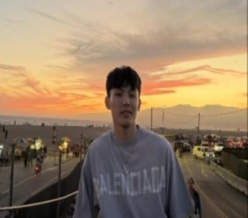 徐杰晒洛杉矶日落街拍！海外特训结束享受惬意时光目前已回国