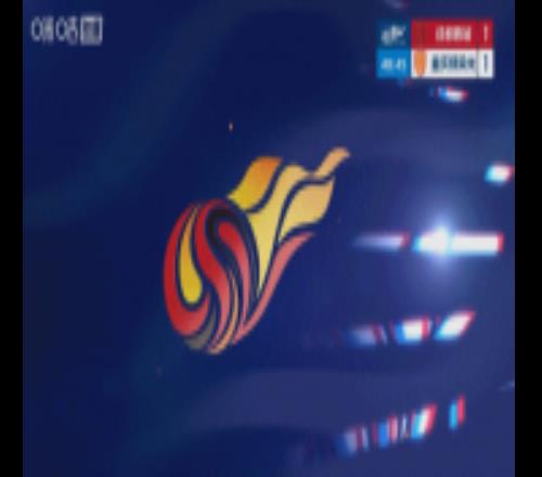 大力手抛球奏效！迪马塔头球一蹭破门，铜梁龙客场11扳平蓉城