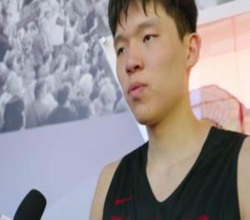 期待和莫兰特一起打球吗杨瀚森：那当然他身体天赋太劲爆了