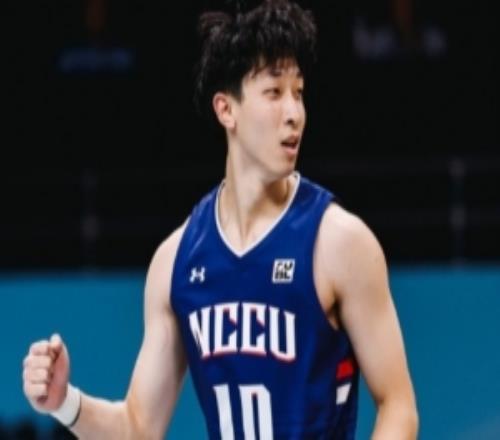 媒体人：宋昕澔现在的首选是CBA但希望效力情形稳固没危害的球队