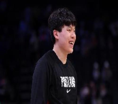 杨瀚森：这两天做了许多的检查吃了一些恢复的补剂睡了很长时间