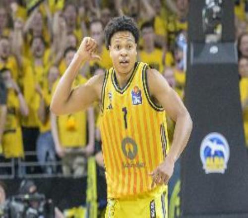 可圈可点！39号秀卡伊尔13中6拿到19分4助3断三分7中3