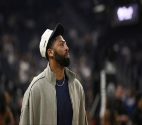 美记：尽管有交易流言但奇才预计会留下安东尼戴维斯