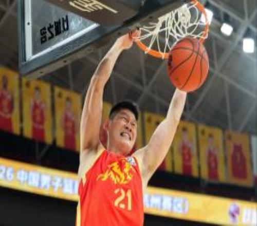 媒体人：上海&山西都有意在今夏引进胡金秋已向广厦发起转会报价