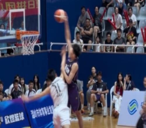 炸裂！浙BA预选赛开场2分多钟卓赫上演暴力暴力隔扣