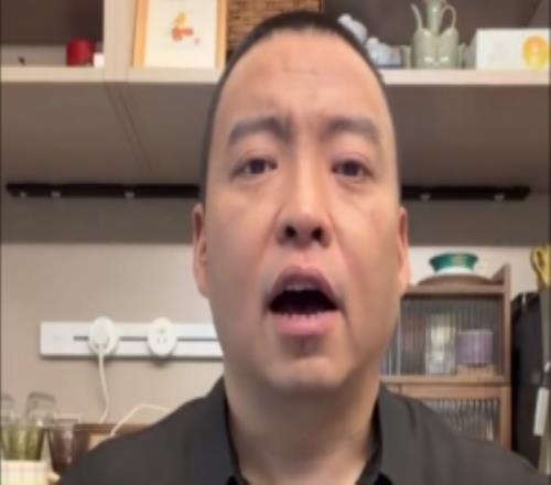 解说：不管是在语言照旧身体方面杨瀚森都在一点点地前进
