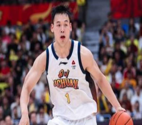 直播吧：四川男篮给景菡一提供多年顶薪合同球员也认可这份合同
