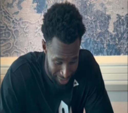 看NBA也就图一乐！维金斯观看《篮球火》现场发问这居然不是AI