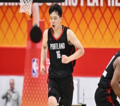 中方经纪人：杨瀚森夏联后有特训增强体能&投篮会打国家队角逐