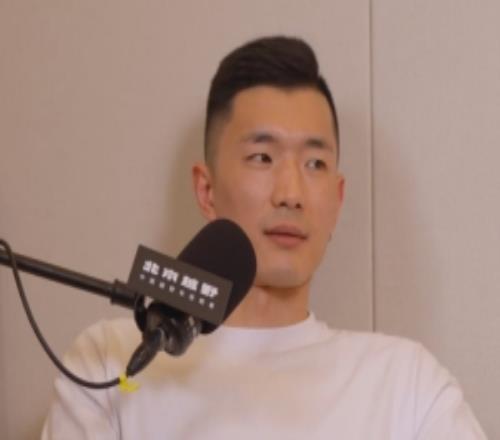 陈林坚：球员小时间该更周全生长而不是过早牢靠位置&牢靠职责