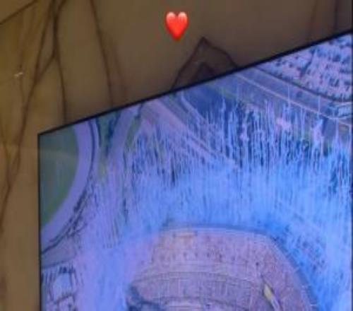 乔治娜晒寓目西班牙夺冠庆典照，并贴上红色爱心心情