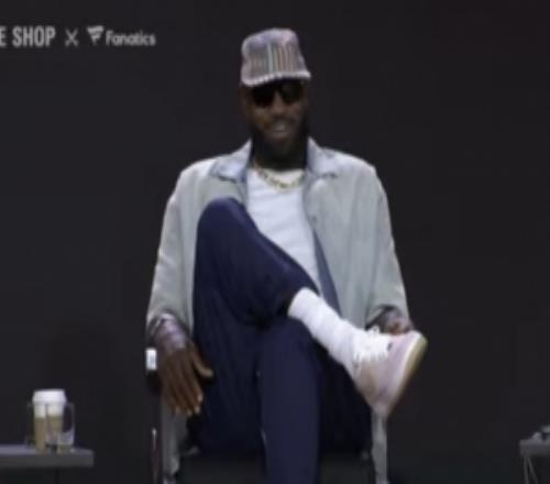 詹姆斯：赛程麋集我有时也会意累但坚持备战流程才让我坚持状态