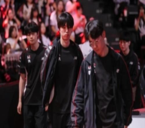 韩网小道：Aiming在和中野激烈复盘争吵时，进行了人身攻击
