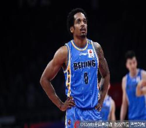 媒体人：小巴里布朗和北京男篮签约的流程终于走完只待官宣