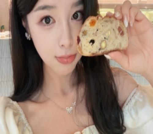糖小幽晒照：论doinb的拍照技术