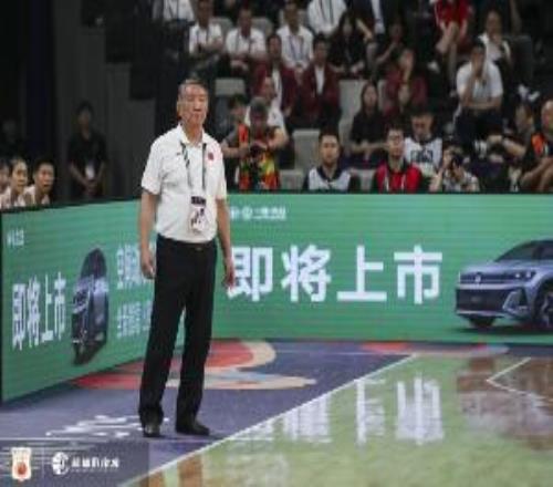 宫鲁鸣谈世界杯小组赛：都是强队对女篮是很好的学习和锻炼机会