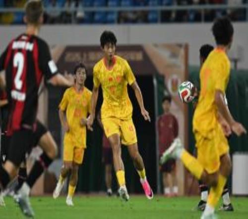 全胜出线战河床U17！U17国足21十人药厂U17赵松源登场1分钟传射