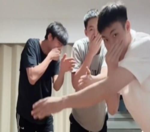 庞峥麟晒与蒋浩然杨曦皓的合拍视频：冤种兄弟吹牛搭子闯祸同伙