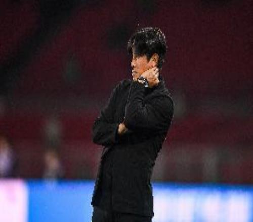 今晚报：辽宁铁人申请更换原定主裁的“神奇操作”难挽德比败局