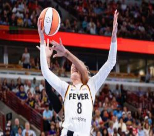 WNBA黑人球员暴击白人脑袋被驱逐后发文：白人有特权！