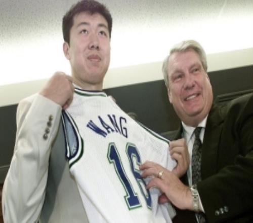 媒体人：老尼尔森执教生涯无冠却在篮球多领域开风气之先