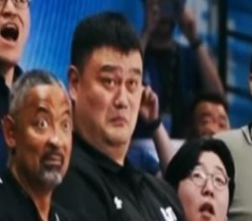 收藏表情包!胡汇三分绝杀姚明+霍二叔同步瞪大双眼!