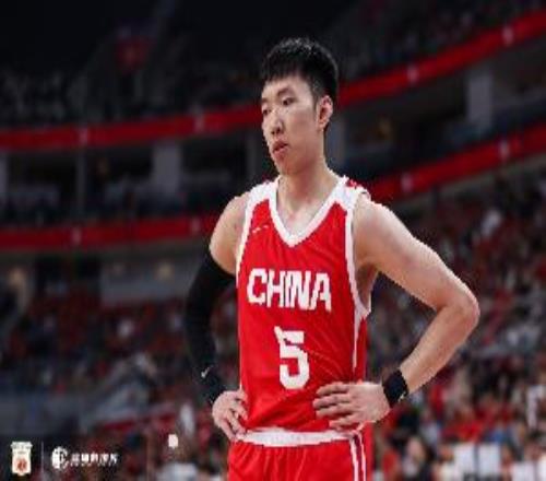 解说：男篮进攻面貌焕然一新应该坚持防守还是整体性不够强