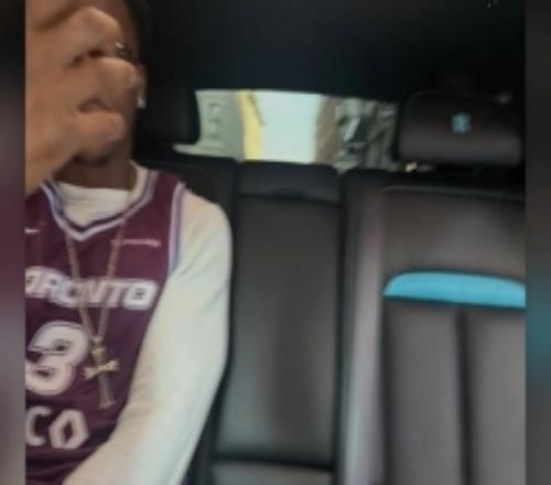 支持家乡球队！马瑟林更新个人Ins快拍身穿WNBA节奏队马布雷球衣