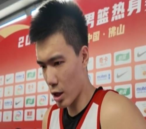 焦泊乔：我们用主动的身体对抗去打乱乌拉圭男篮的节奏