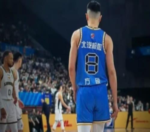 方硕更新社媒：感谢首钢，感谢勇胜，新赛季球场见！