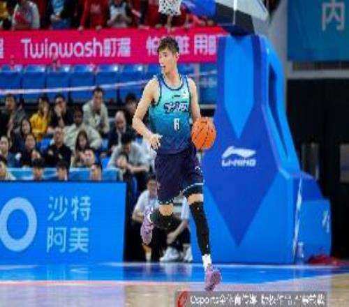 山西男篮为后卫王俊杰完成注册后者和球队签下的是三年的C类合同