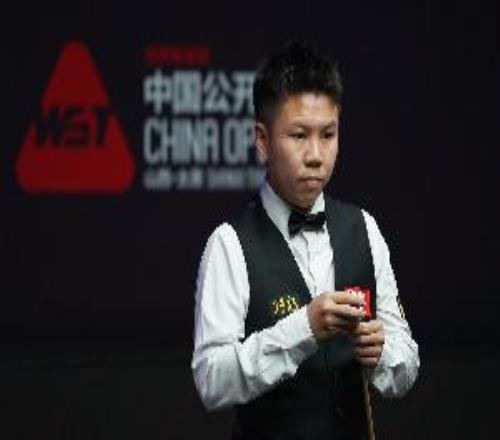 三连鞭+救赛点逆转！周跃龙65力克吉尔伯特晋级中国公开赛4强